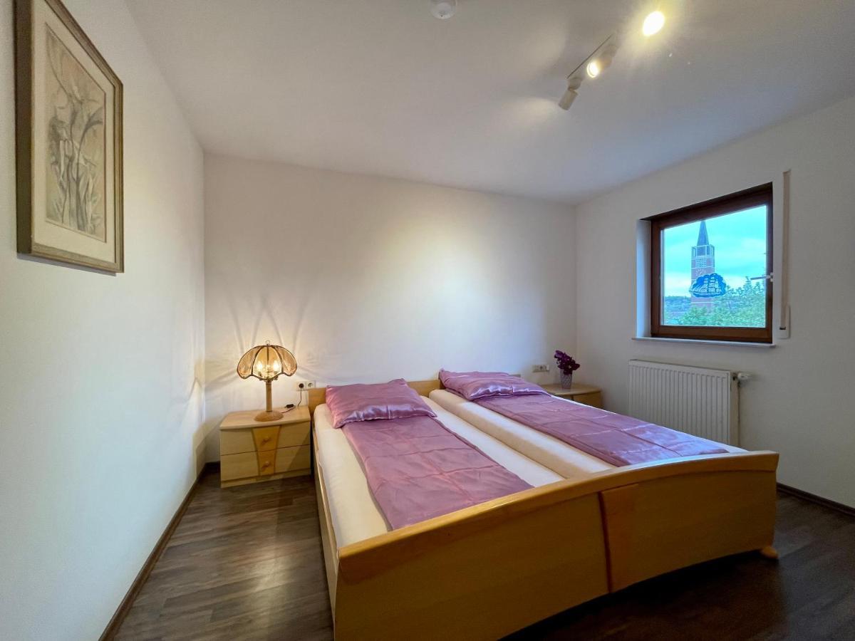 Wunderschoenes Apartment In Der Goldstadt プフォルツハイム エクステリア 写真