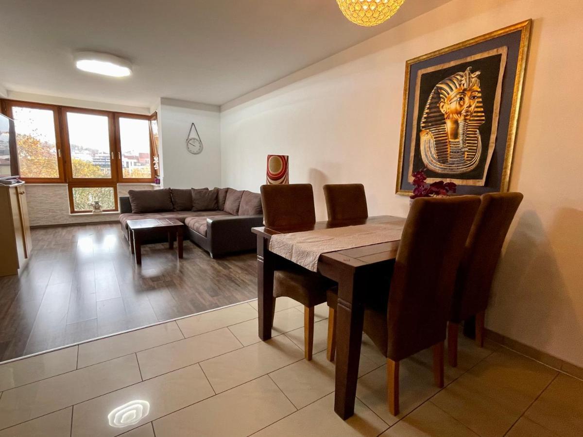 Wunderschoenes Apartment In Der Goldstadt プフォルツハイム エクステリア 写真